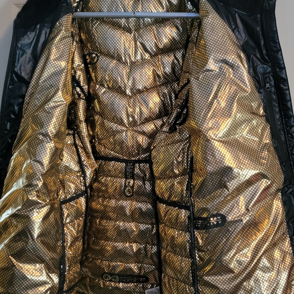 Columbia Women's Shiny Black Puffer Jacket - Picture 4 of 4
